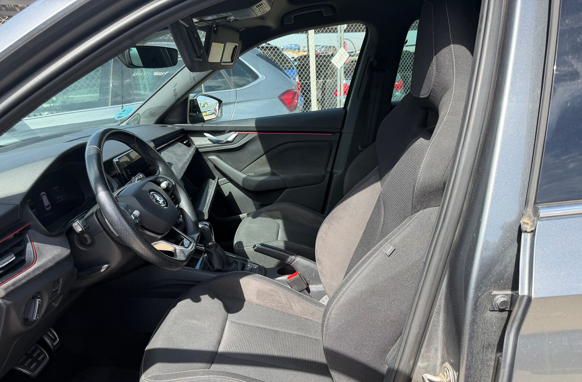 Škoda Kamiq 1.0 TSI Design DSG - foto 11
