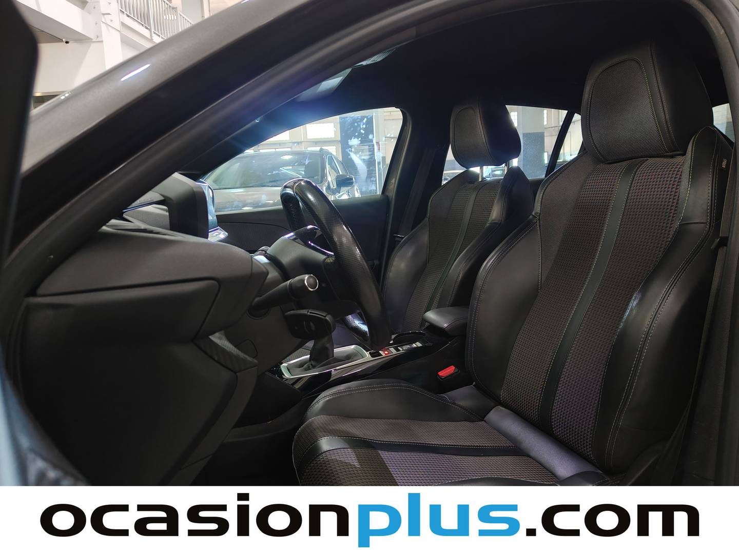 Foto asientos delanteros Peugeot 208 Peugeot 208 BlueHDi 100 GT (100 CV)