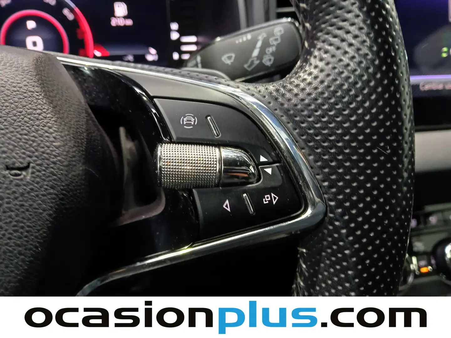 Foto Skoda Karoq Skoda Karoq 1.5 TSI ACT Sportline DSG (150 CV)