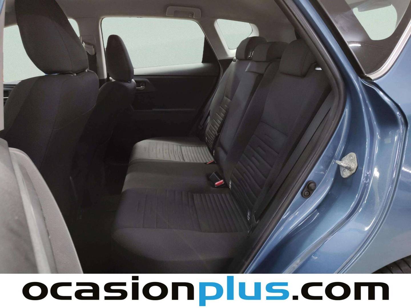Foto asientos traseros Toyota Auris Toyota Auris 120T Active (116 CV)