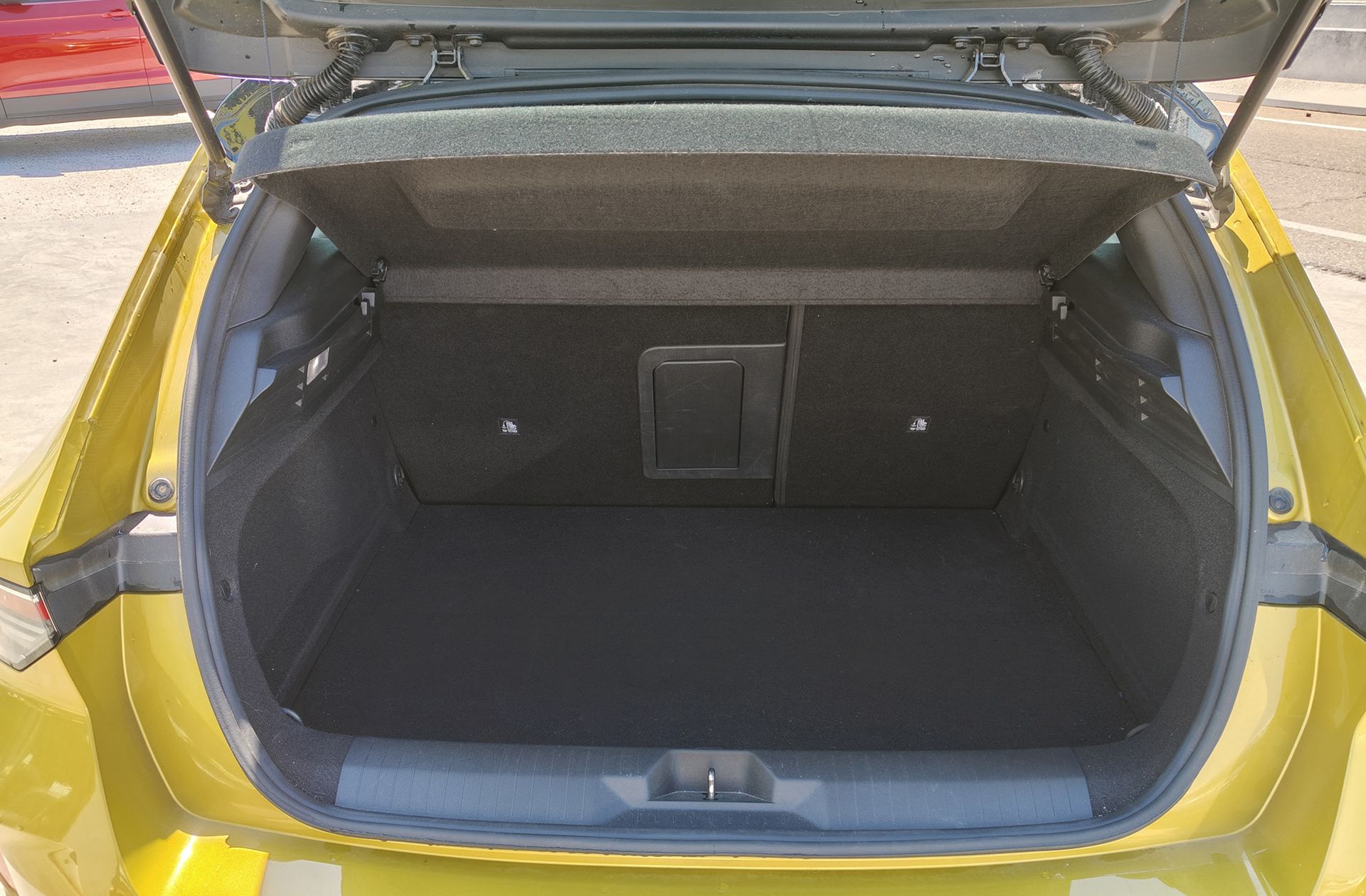 Opel Astra 1.6T Hybrid Ultimate - foto 20