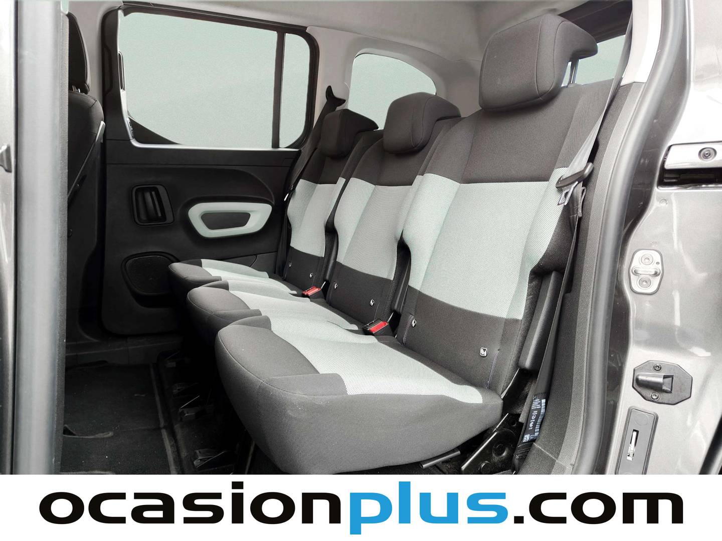 Foto asientos traseros Citroën Berlingo Citroen Berlingo Combi BlueHDi 100 S&S Talla M Feel Pack (102 CV)