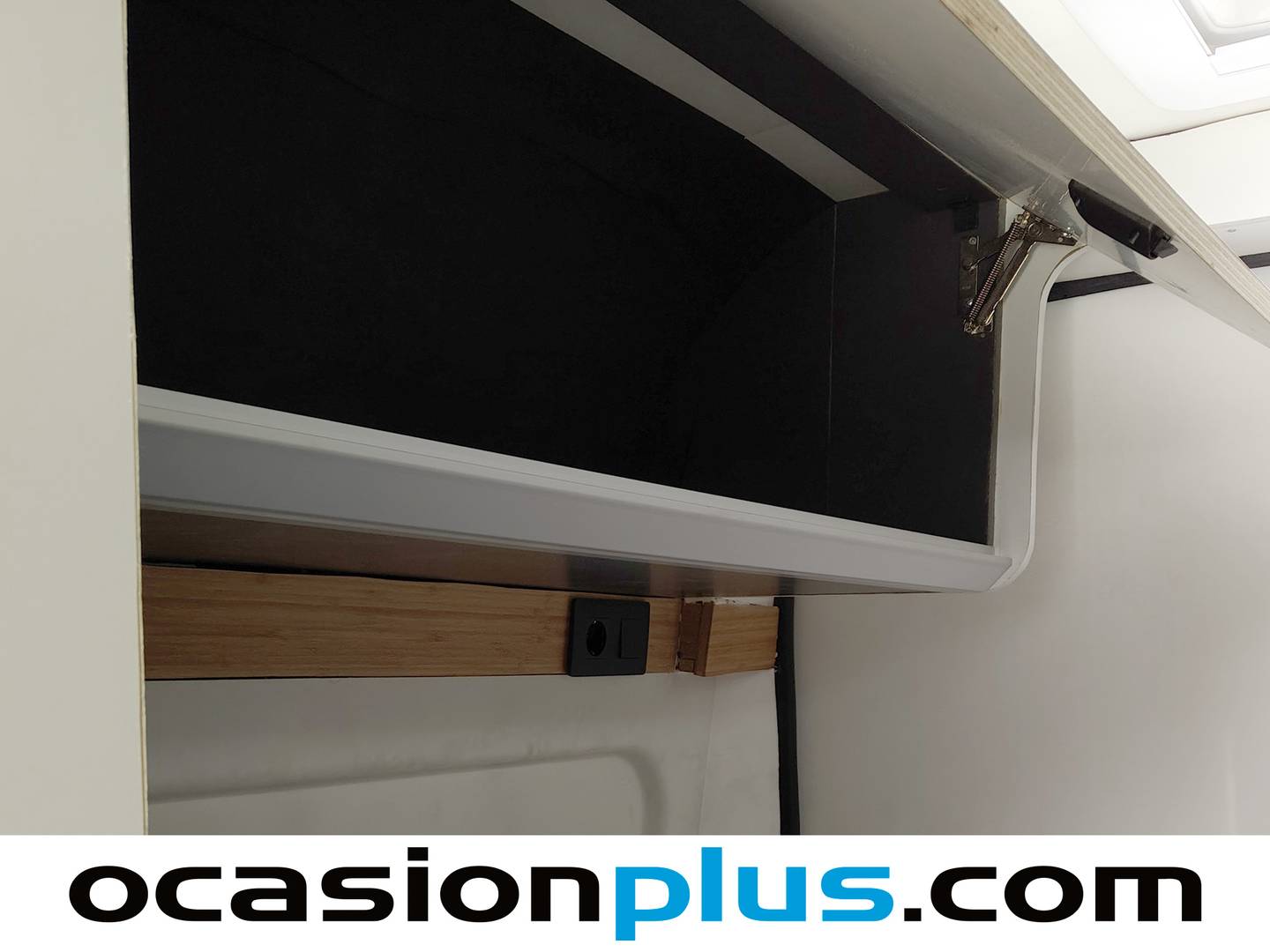 Fiat Ducato Fiat Ducato Furgón 35 Larg Sup Alto 2.3 Mjet (148CV) CAMPERIZADA al mejor precio