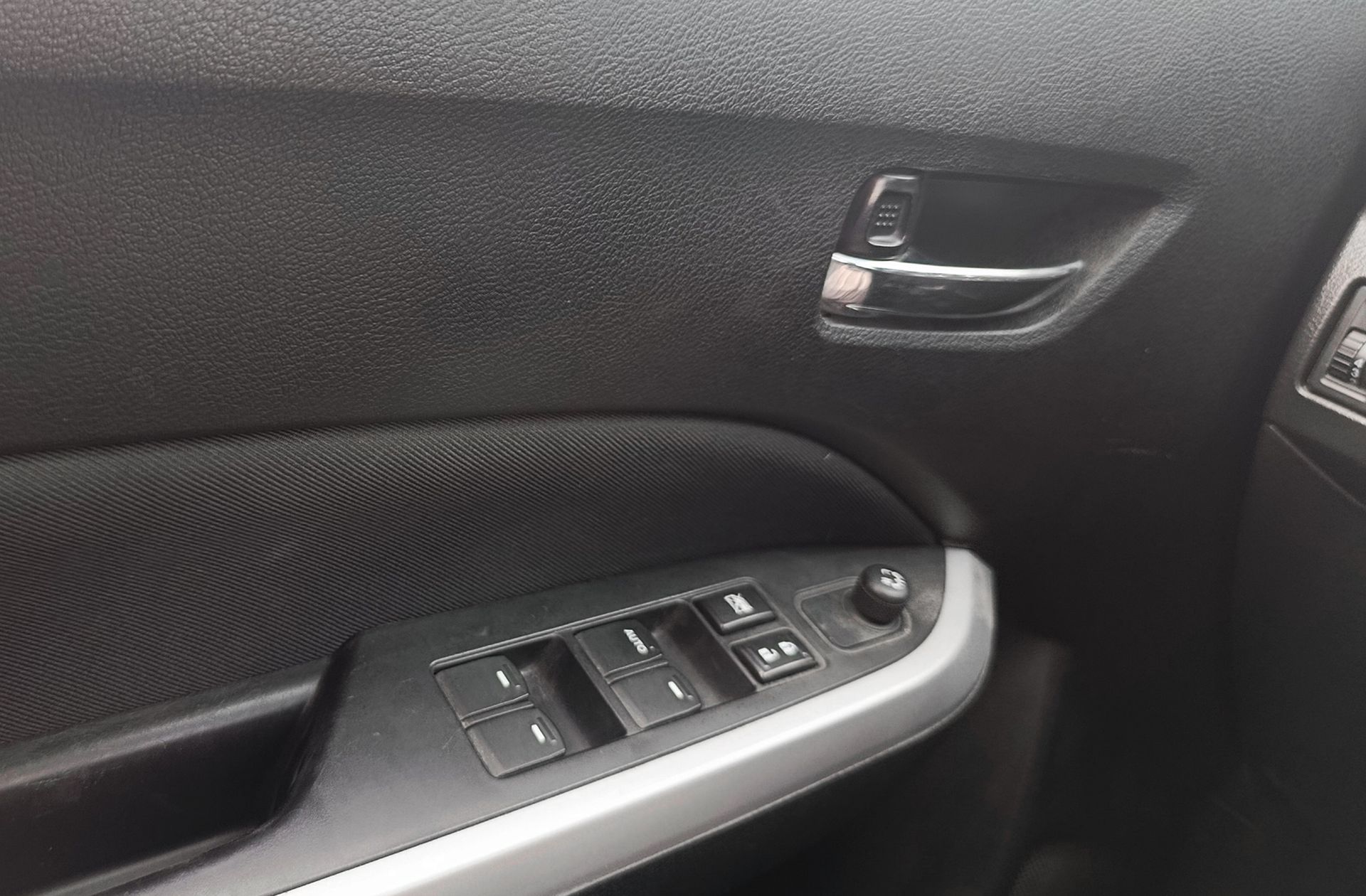 Suzuki Vitara 1.6 Ddis GLE 4WD - foto 34