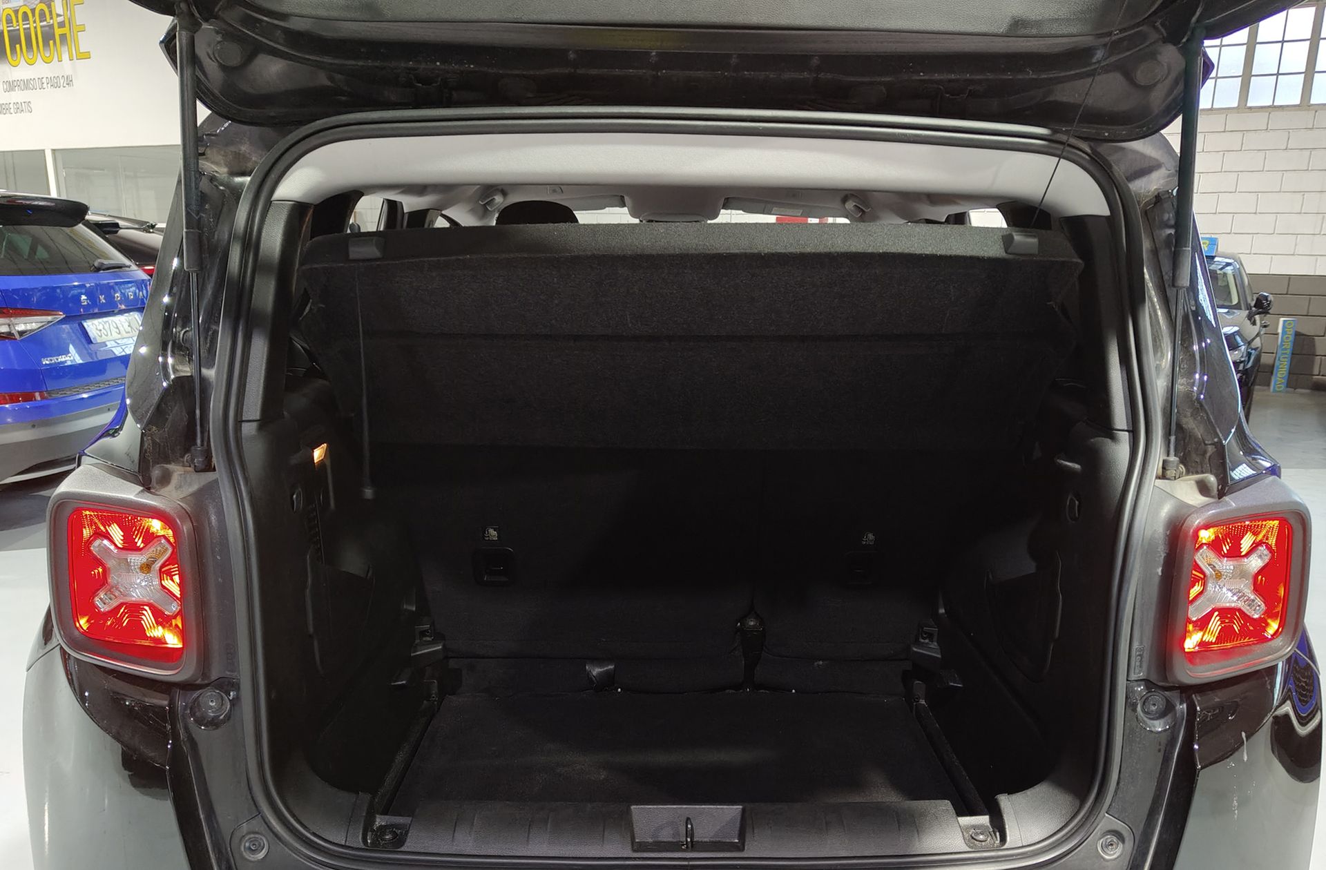 Jeep Renegade eHybrid 1.5 Limited ATX - foto 13