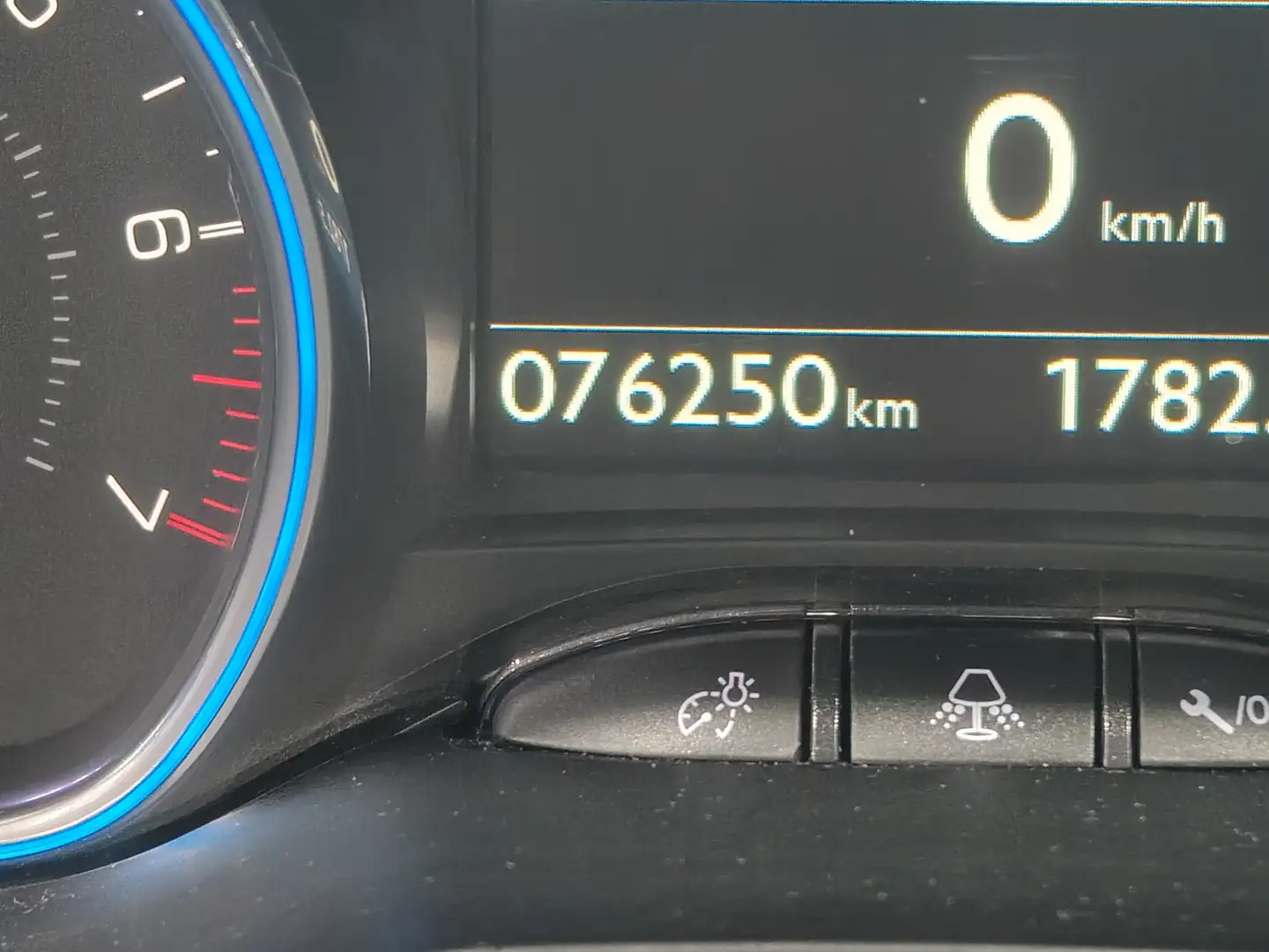 Foto Peugeot 2008 Peugeot 2008 PureTech 110 S&S Allure EAT6 (110 CV)