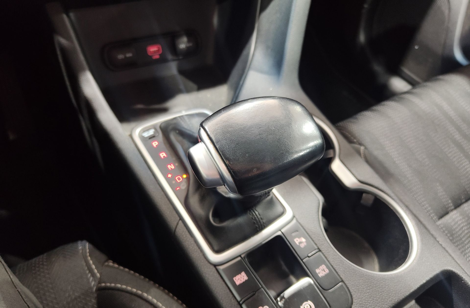 Kia Sportage 1.6 CRDi Business 4x2 DCT - foto 5