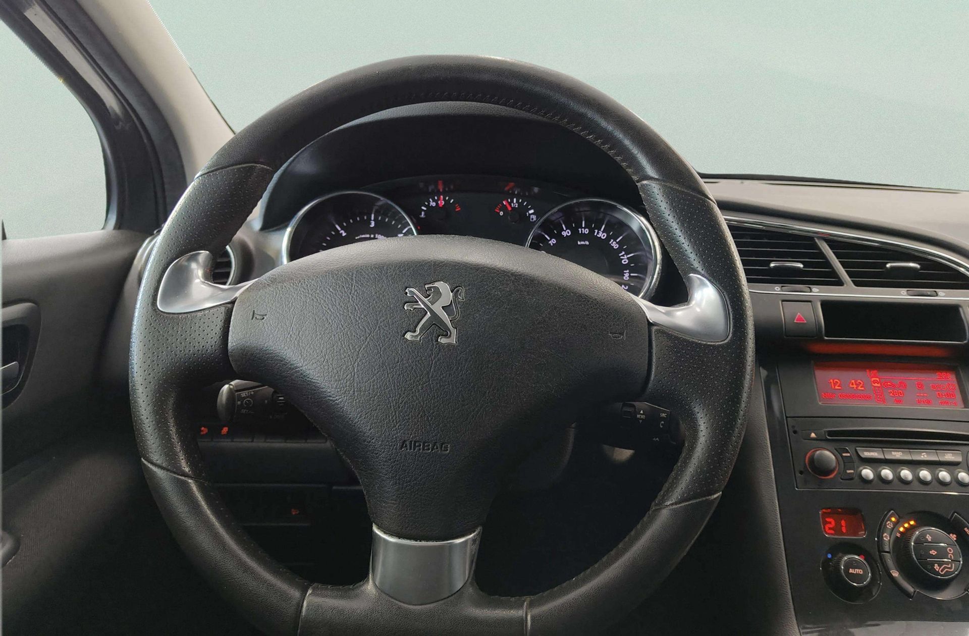 Peugeot 3008 1.6 BlueHDi FAP Style - foto 27