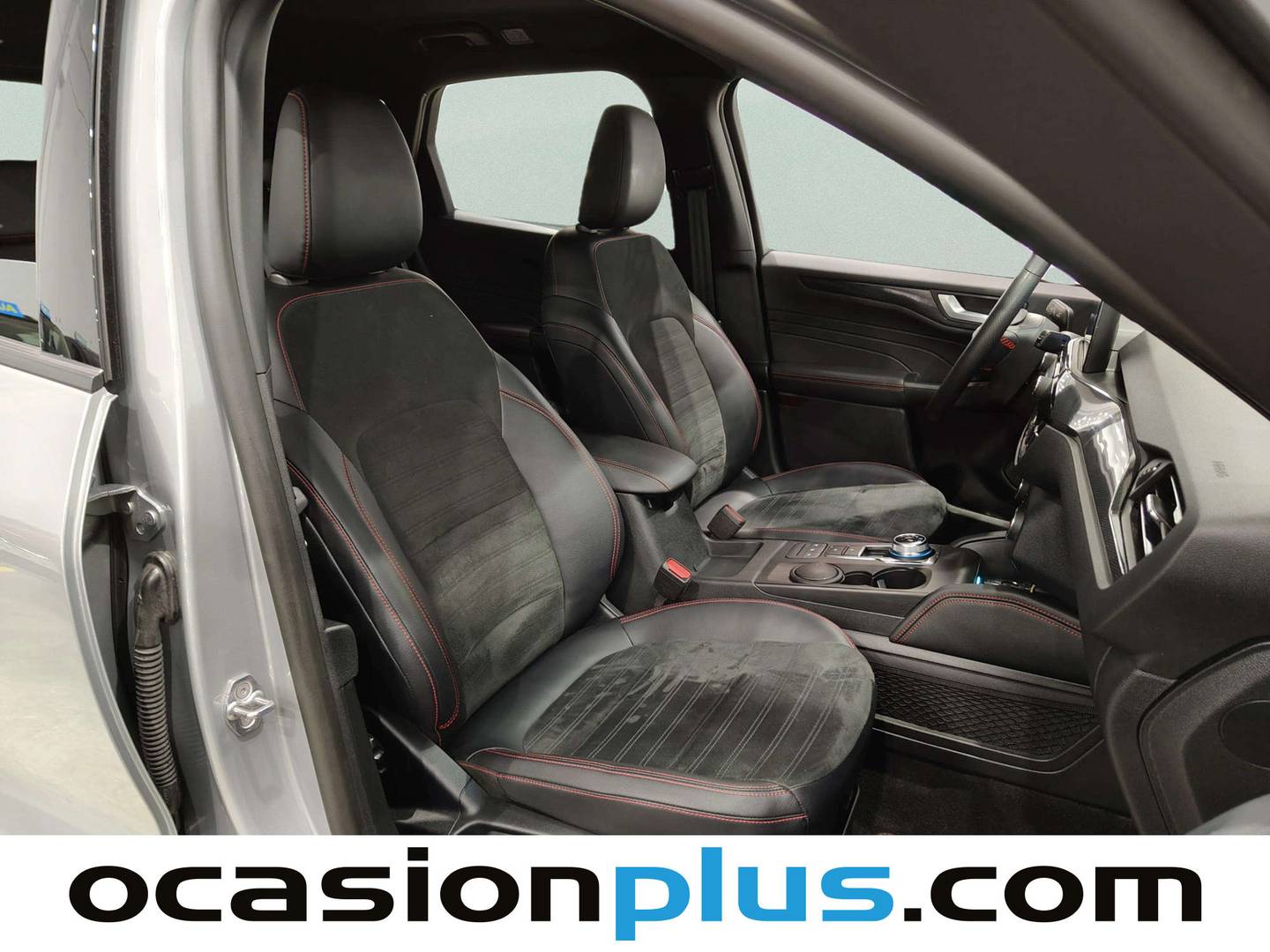 Foto Ford Kuga Ford Kuga ST-Line X 2.5 Duratec FHEV Auto (152 Cv)