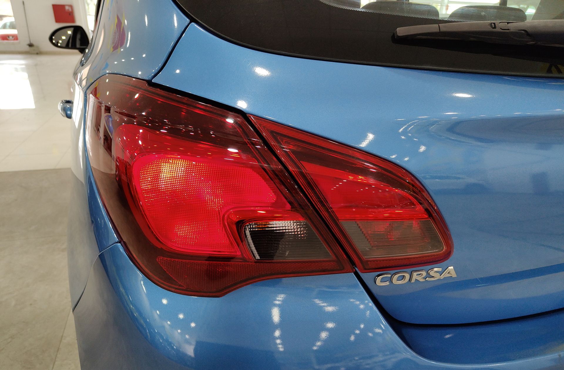 Opel Corsa 1.4 Selective - foto 17