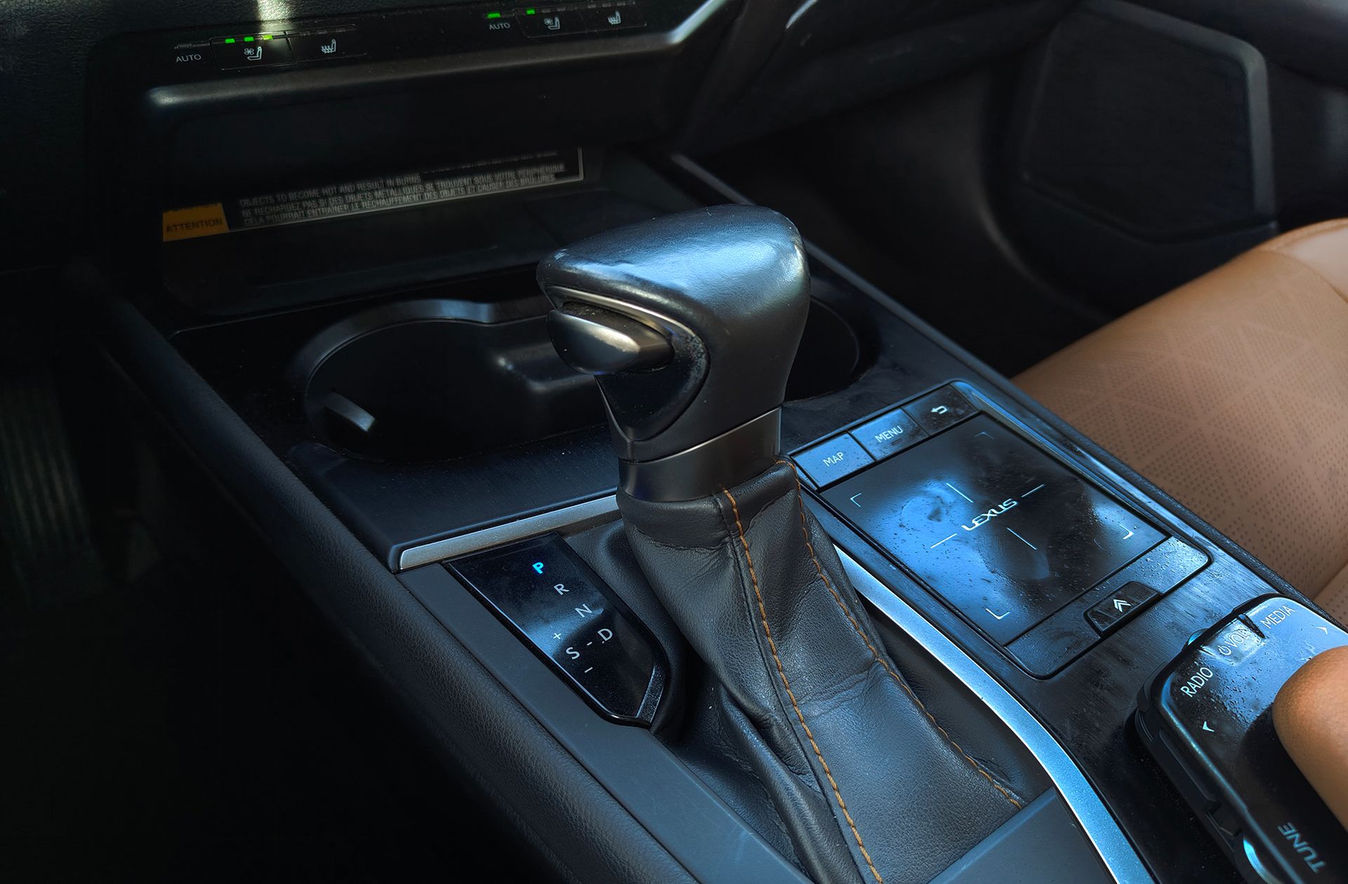 Lexus UX 250h Luxury - foto 5