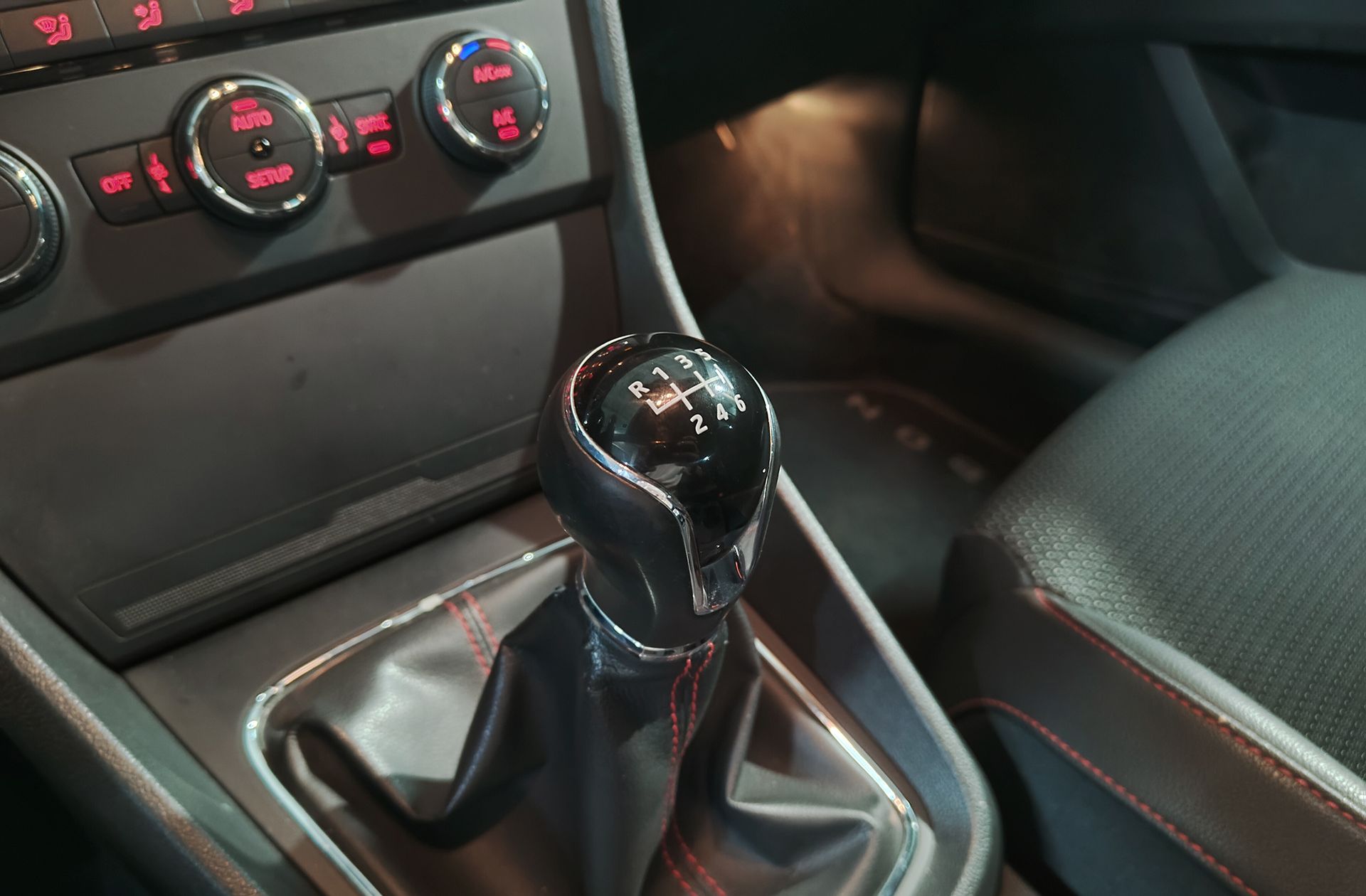 SEAT León 2.0 TDI FR - foto 5