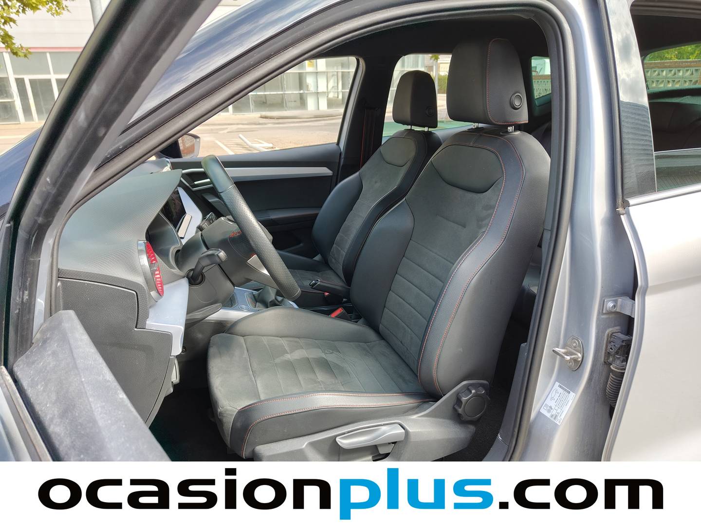 Foto Seat Arona SEAT Arona 1.0 TSI S&S FR XL  (115 CV)