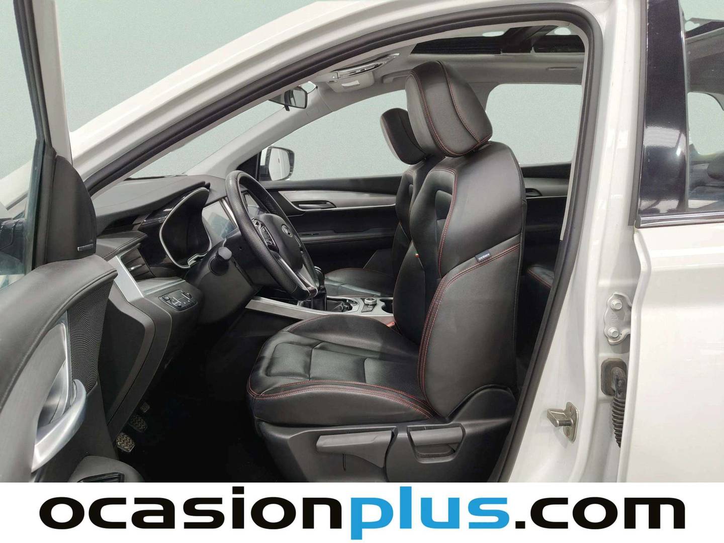 Foto asientos delanteros SWM G01 SWM G01 1.5T Luxury (131 CV)