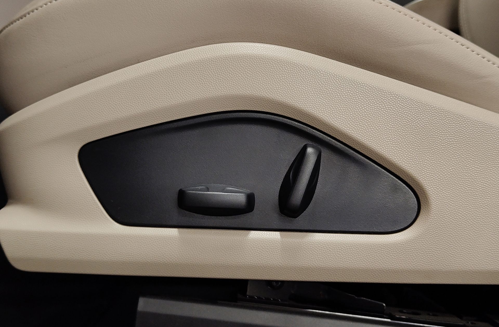 Porsche Macan - foto 16