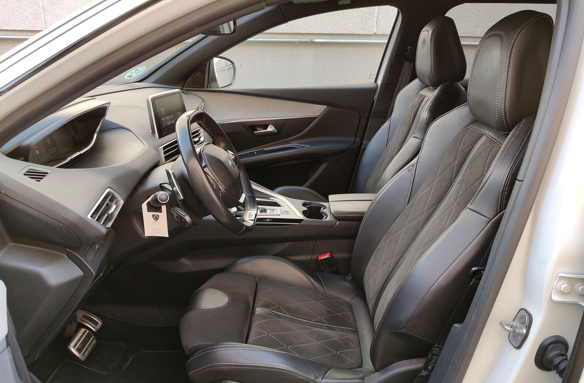 Peugeot 3008 BlueHDi 180 GT EAT8 - foto 12