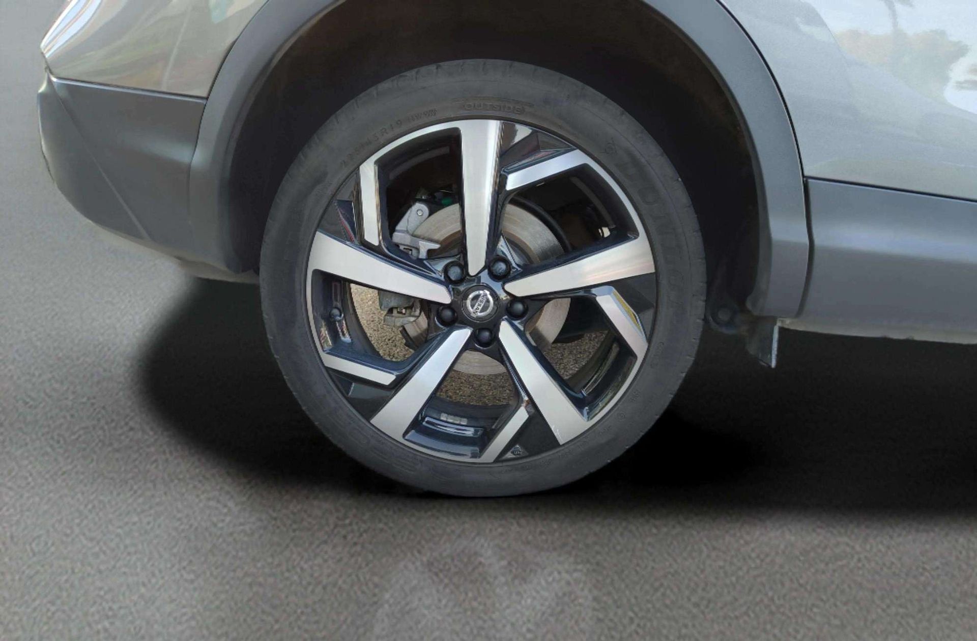 Nissan Qashqai dCi 150 Tekna+ - foto 39
