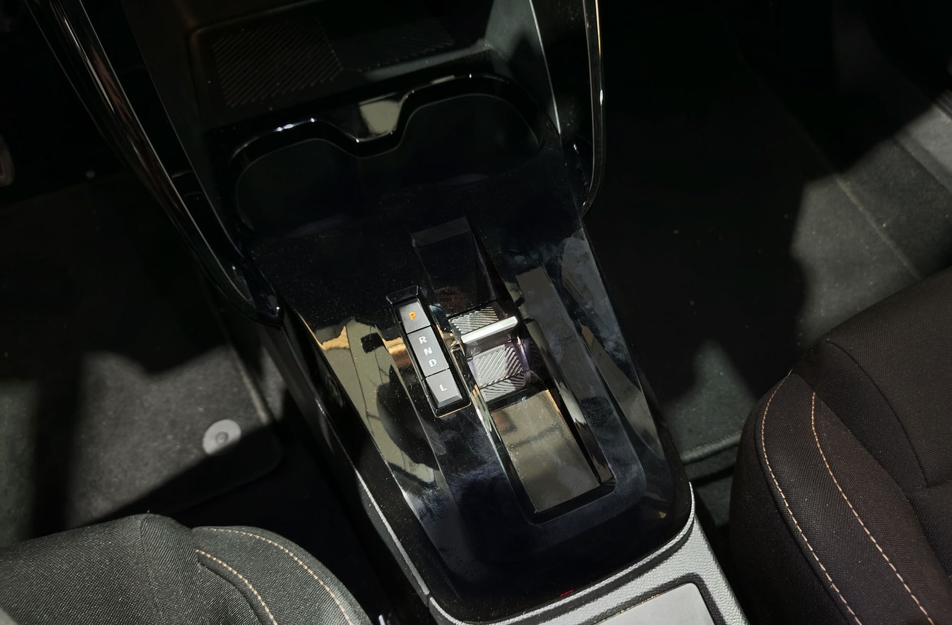 Citroën C3 Aircross Hybrid 145 Plus e-DCS6 - foto 5