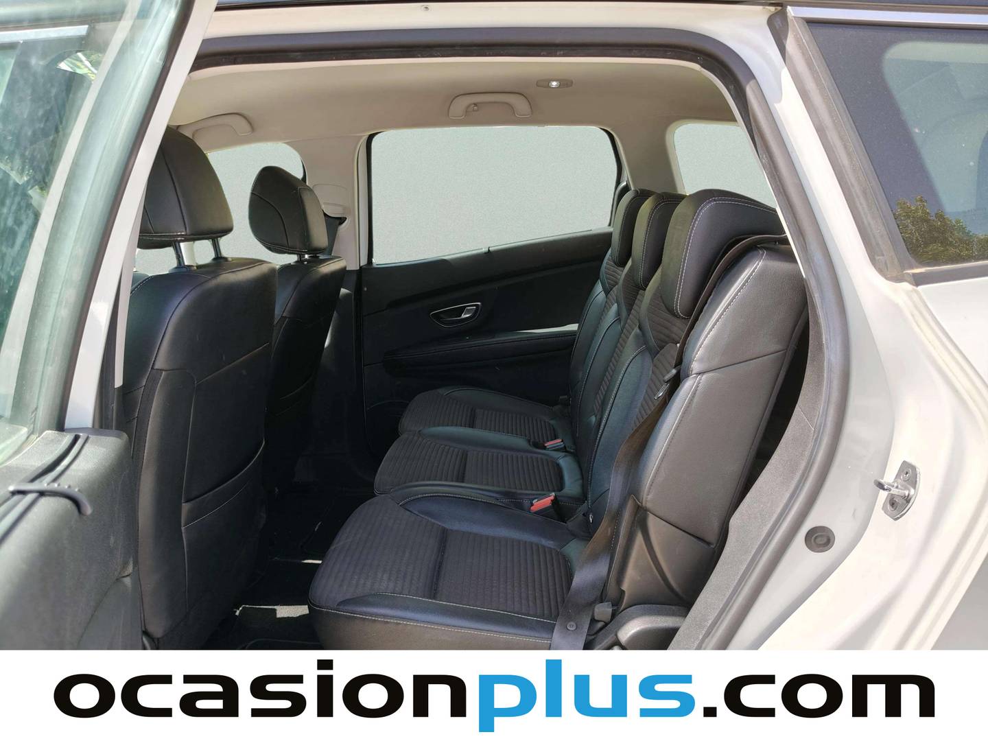 Foto asientos traseros Renault Grand Scénic Renault Grand Scenic Zen TCe (140 CV) GPF 7 Plazas