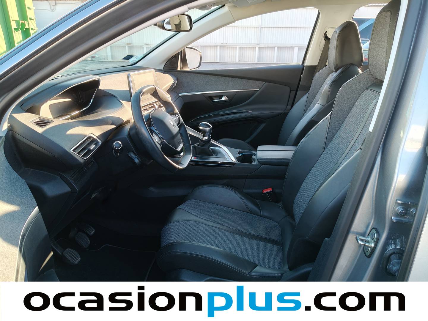 Foto asientos delanteros Peugeot 5008 Peugeot 5008 BlueHDi 130 S&S Allure (130 CV) 7 Plazas