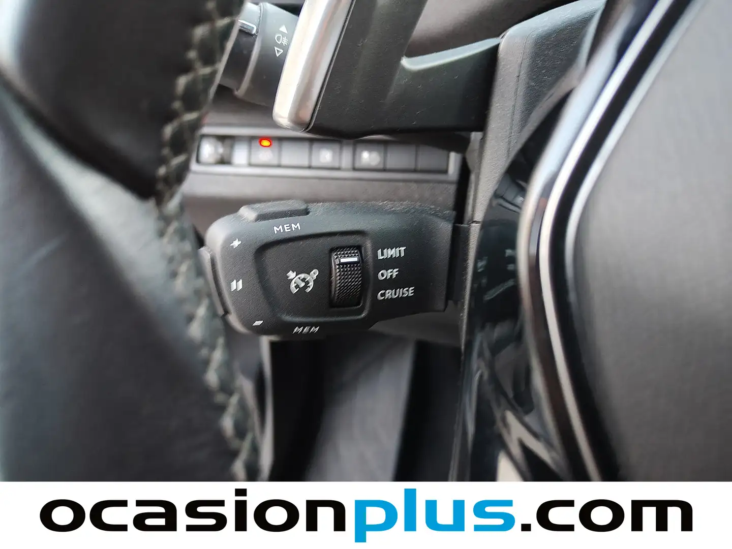 Foto Peugeot 3008 Hybrid Peugeot 3008 Hybrid 300 Allure Pack e-EAT8 (300 CV)