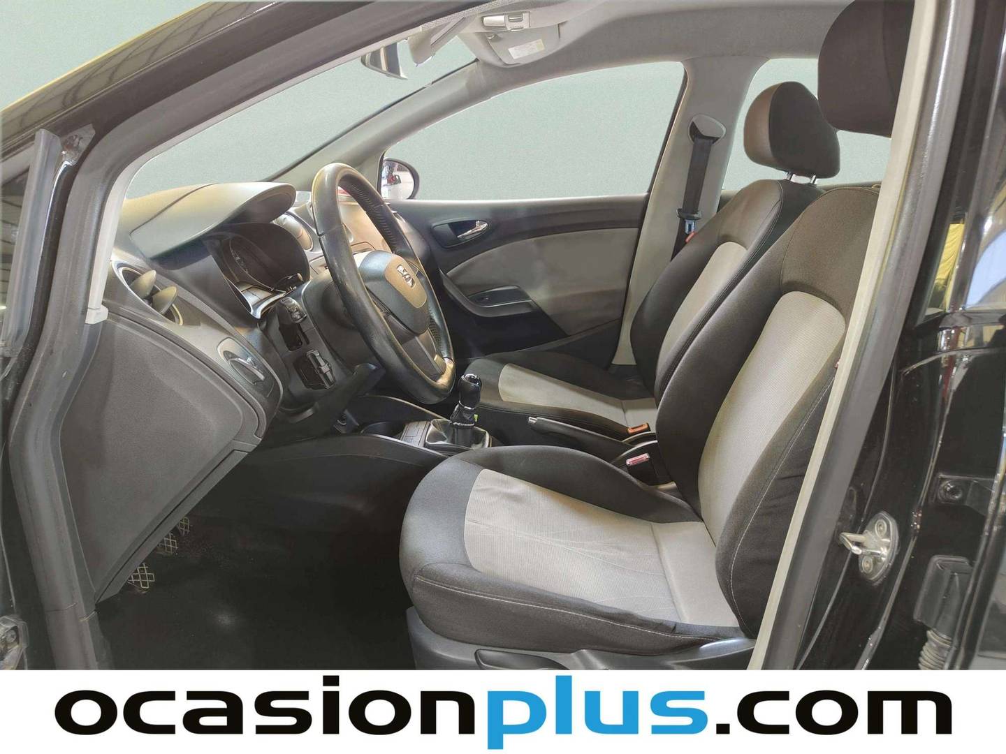 Foto asientos delanteros Seat Ibiza Seat Ibiza 1.6 TDI Style (105 CV)