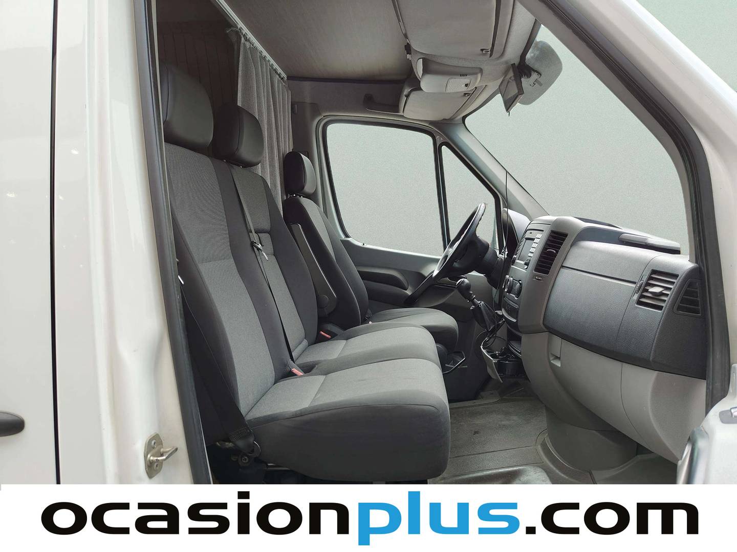Volkswagen Crafter Volkswagen Crafter 30 Furgón Batalla Media TA 2.0 TDI BMT (109 CV) Camperizada 3 Plazas km 0