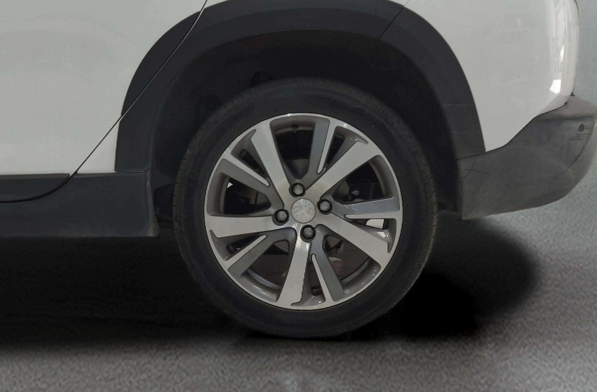 Peugeot 2008 BlueHDi 100 Allure - foto 33