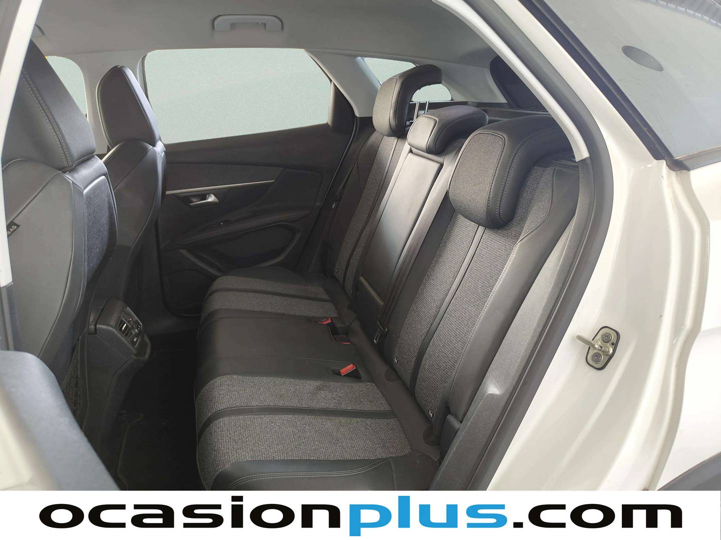 Foto asientos traseros Peugeot 3008 Peugeot 3008 BlueHDI 130 S&S Allure (130 CV)