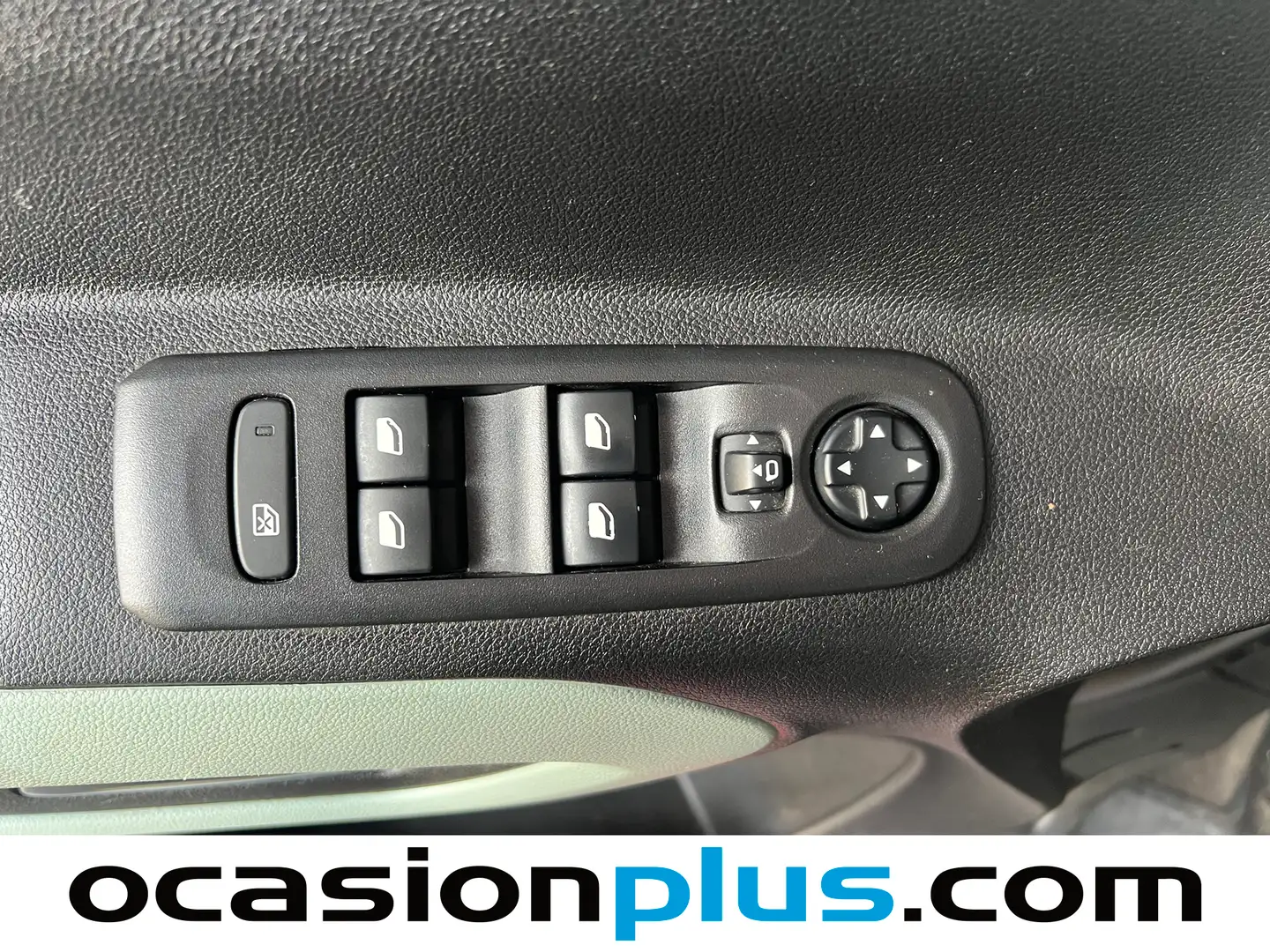 Foto Citroën Berlingo Citroen Berlingo BlueHDi 100 S&S Talla M Shine (102 CV)