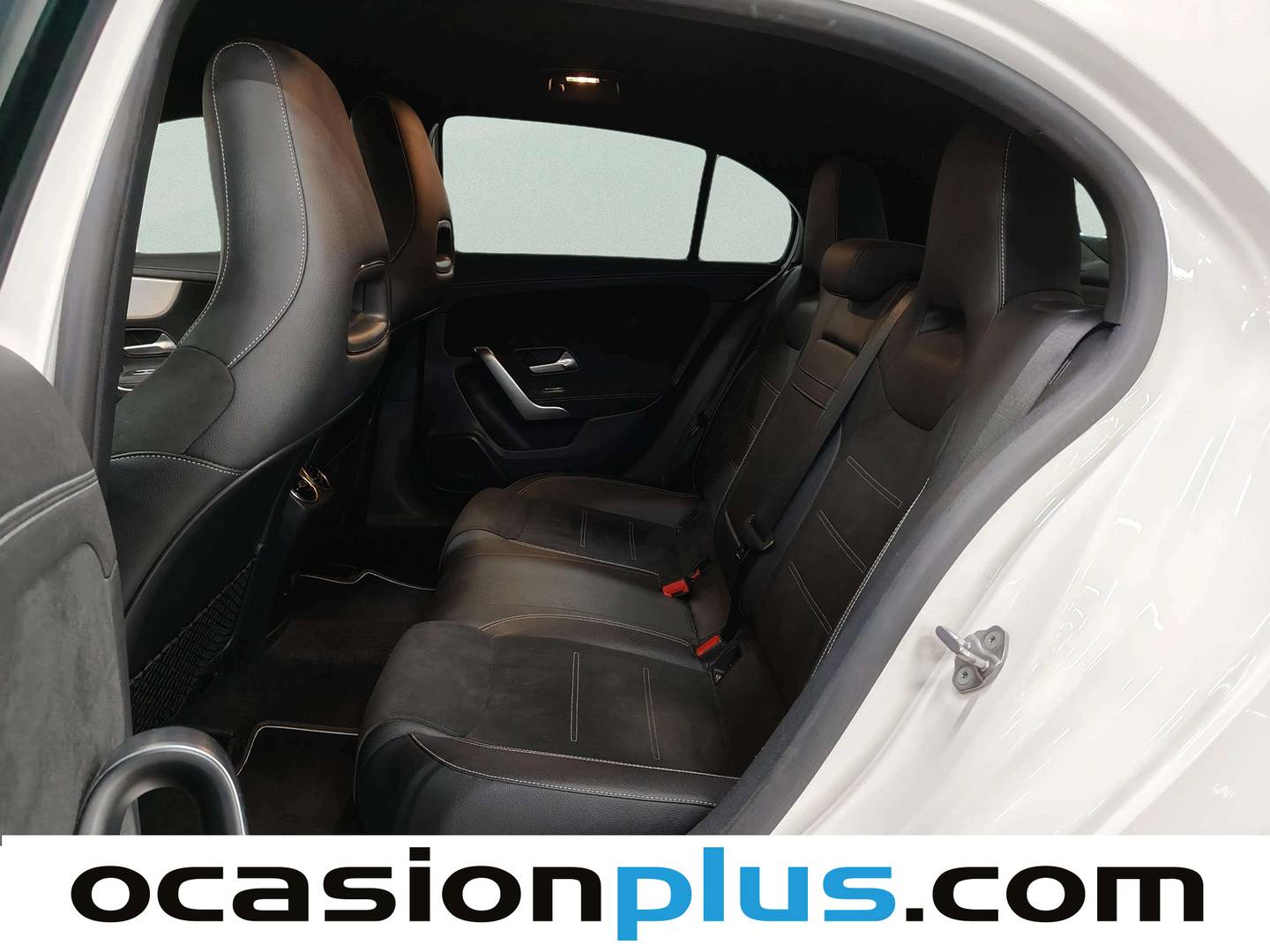 Foto asientos traseros Mercedes Clase A Mercedes Clase A 180 d (116 CV)