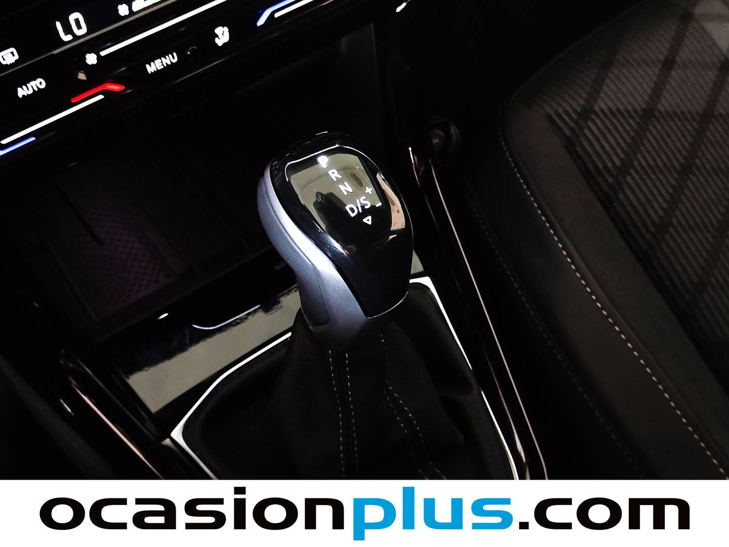 Foto Volkswagen T-Cross Volkswagen T-Cross R-Line 1.0 TSI (116 CV) DSG