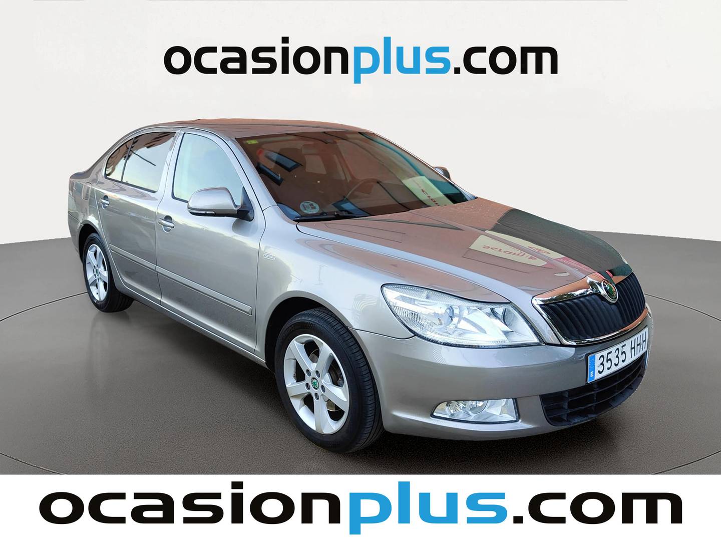 Foto delantera Skoda Octavia Skoda Octavia 1.6 TDI CR Ambition DSG (105 CV) derecha
