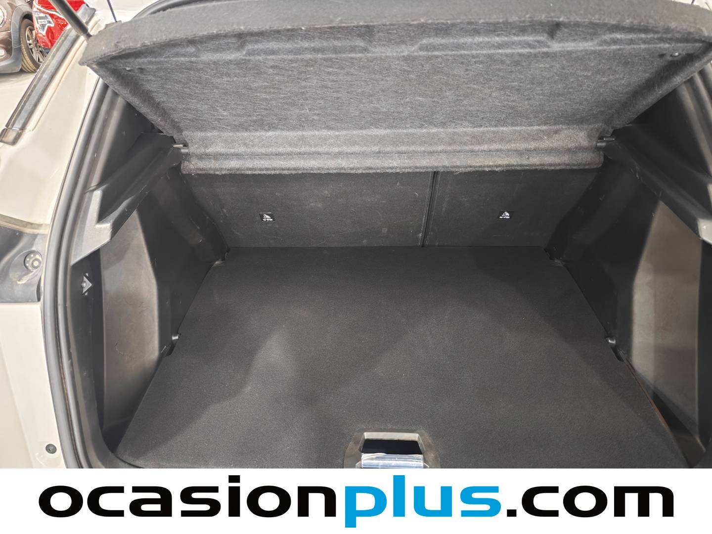 Foto Peugeot 2008 Peugeot 2008 PureTech 130 S&S Allure Pack (130 CV)