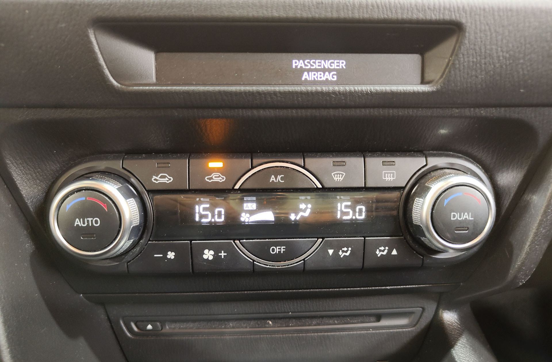 Mazda Mazda3 2.2 DE Black Tech Edition - foto 31