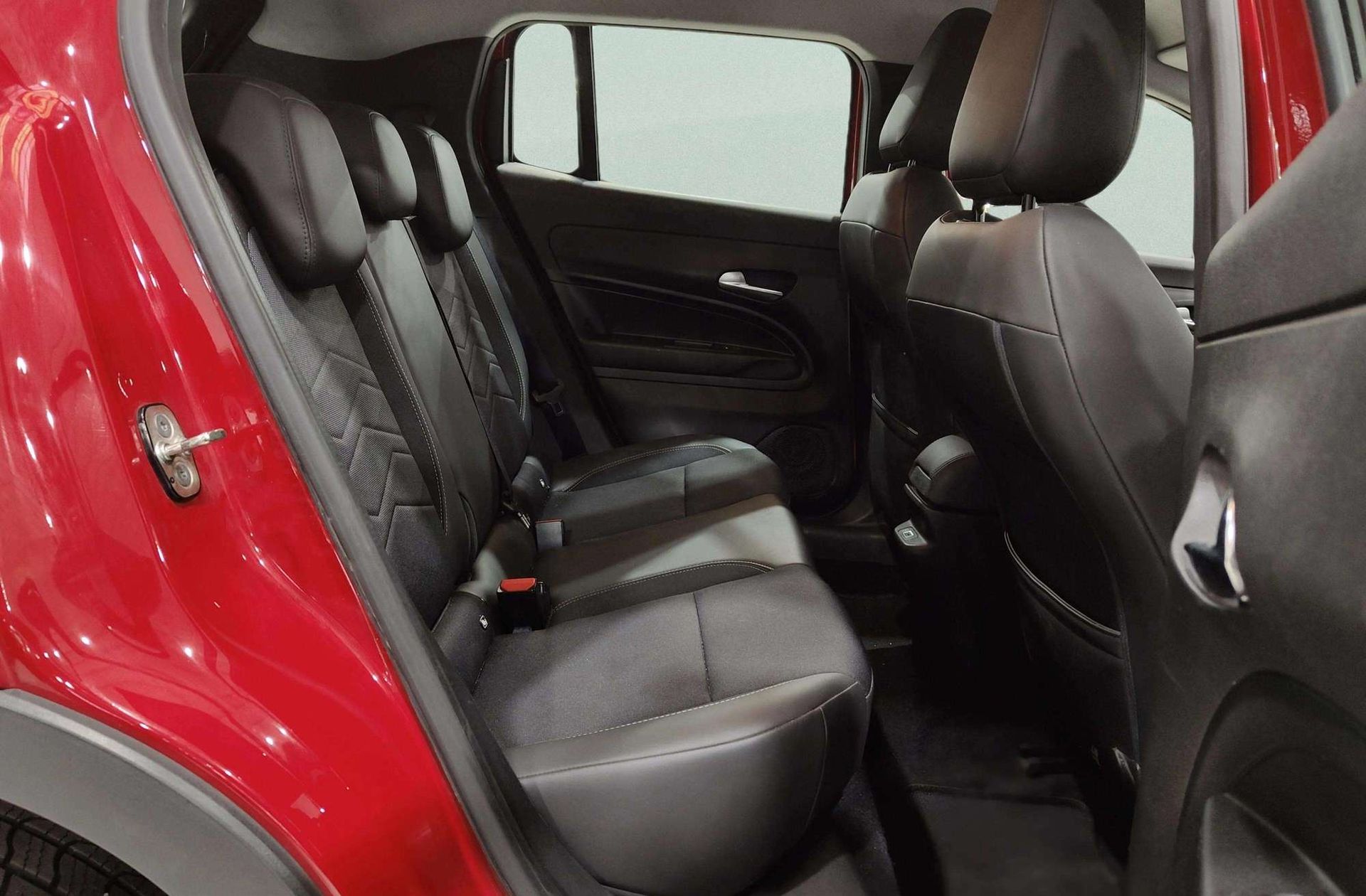 Jeep Avenger 1.2 G Altitude - foto 20
