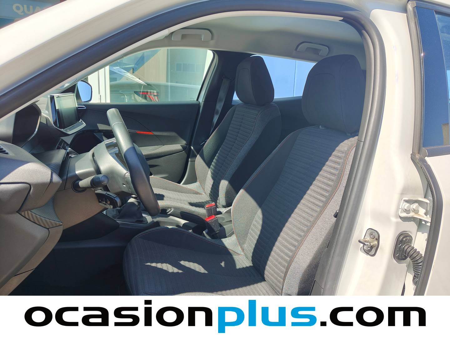 Foto asientos delanteros Peugeot 2008 Peugeot 2008 PureTech 100 S&S Active (100 CV)