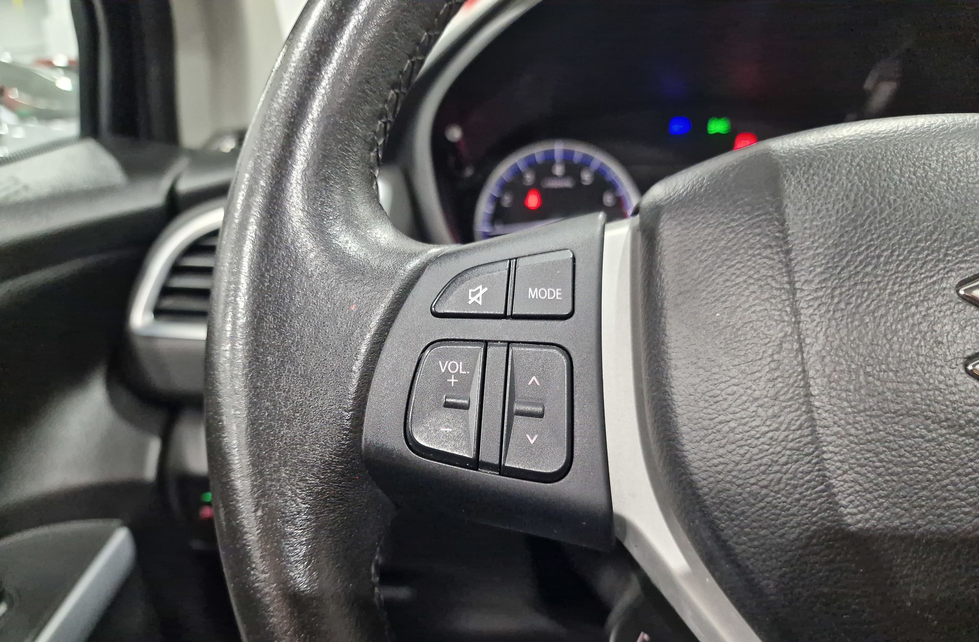 Suzuki S-Cross 1.4 Ditc GLX - foto 27