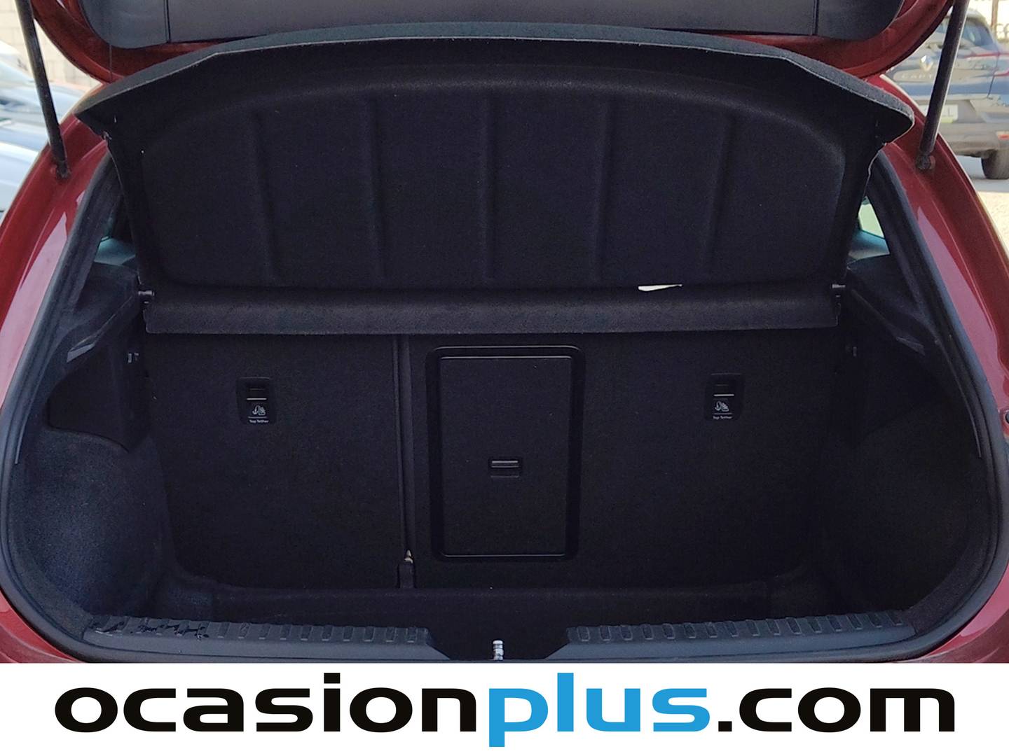 Fotos maletero Seat León SEAT León 1.5 eTSI S&S FR Go L DSG (150 CV)