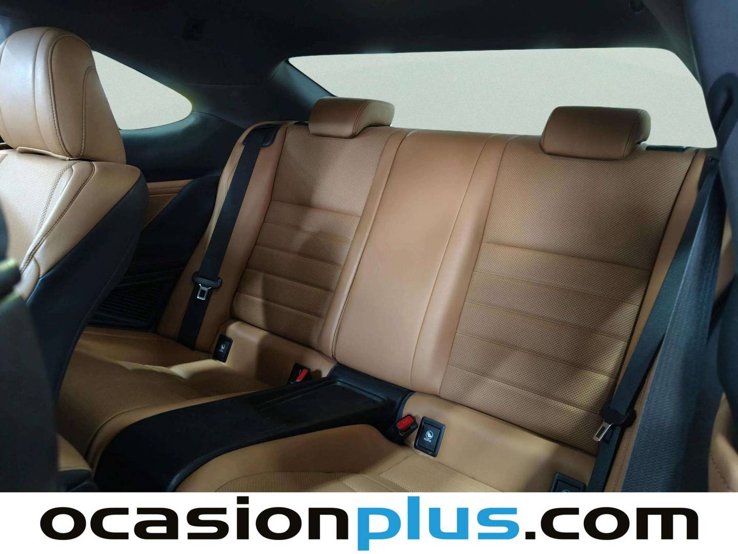 Foto asientos traseros Lexus RC Lexus RC RC 300h Executive + TS (223 CV)