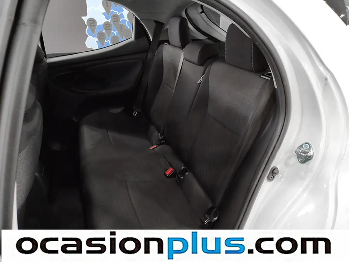 Foto Toyota Yaris Toyota Yaris 1.5 120H Business Plus (116 CV)