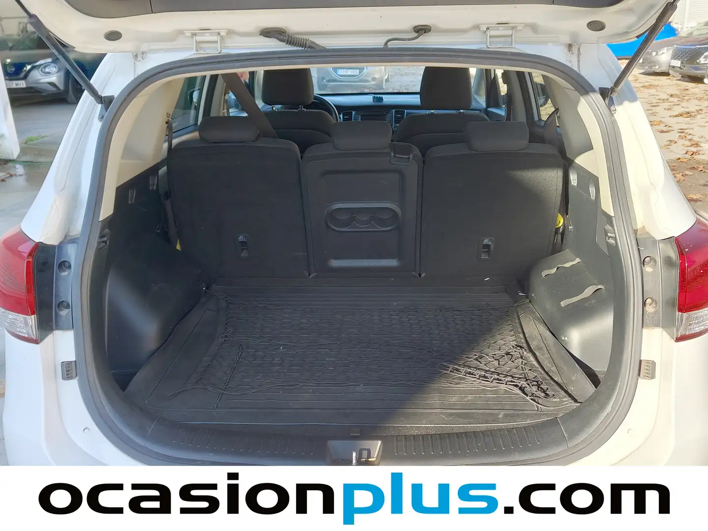 Foto KIA Carens Kia Carens 1.6 GDi UEFA Euro 2016 Eco-Dynamics (135 CV)