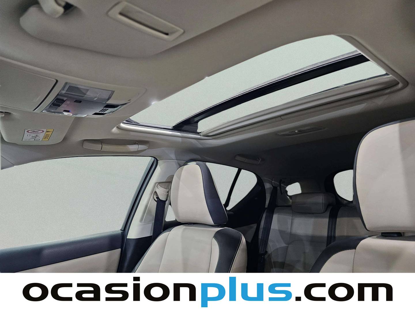 Extras y acabados del Lexus CT Lexus CT 200h Luxury (136 CV)