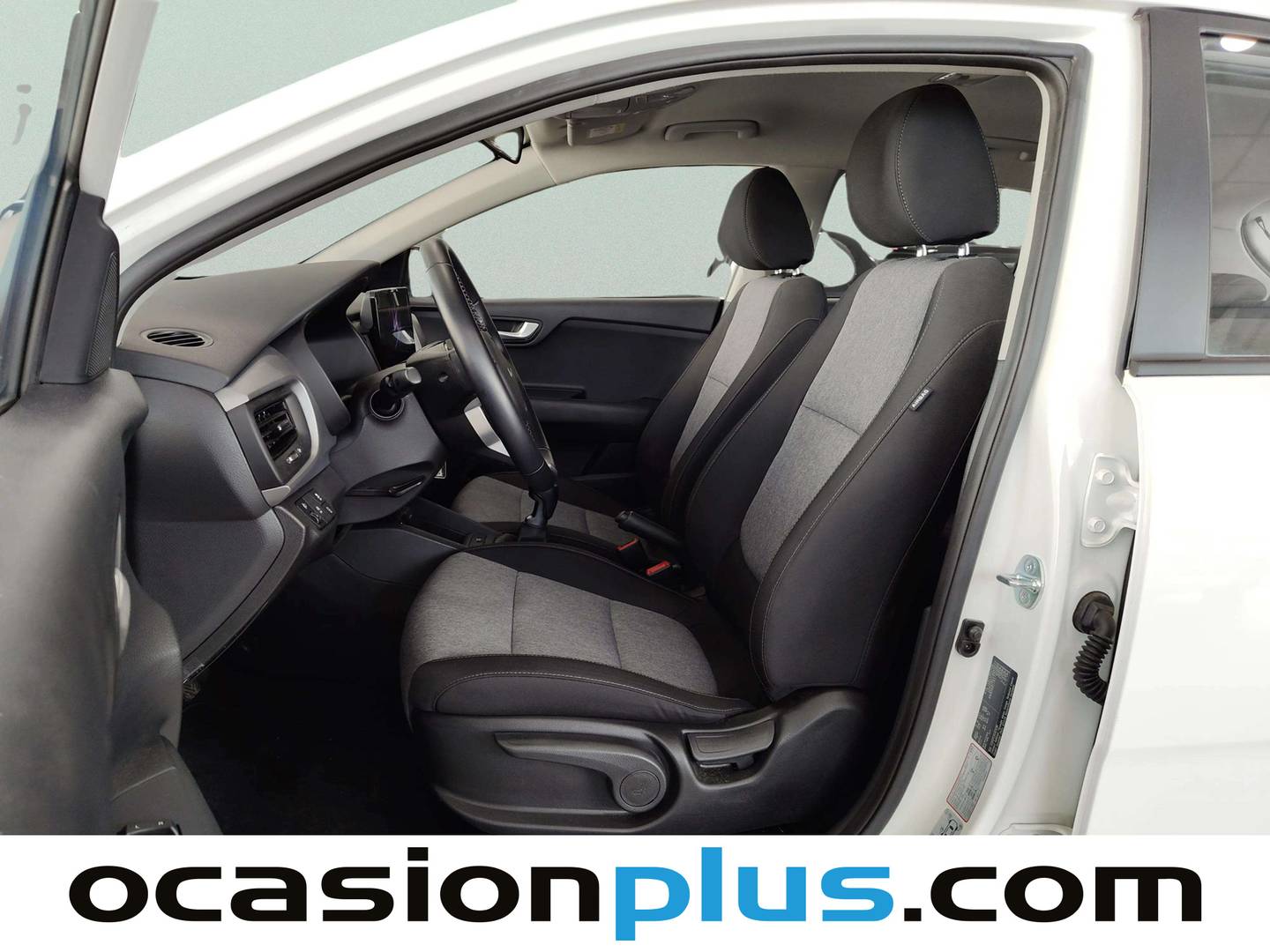 Foto asientos delanteros KIA Stonic KIA Stonic 1.0 T-GDi MHEV MT Concept (100 CV)