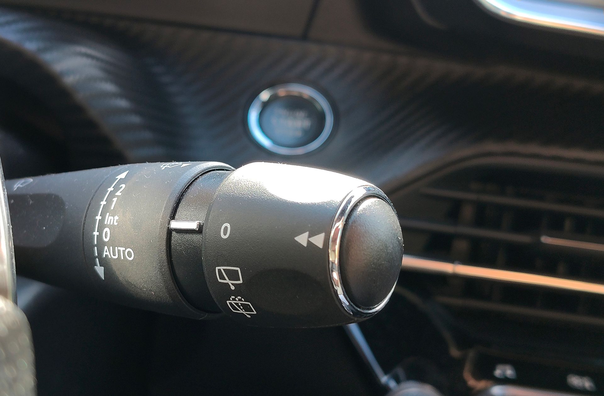 Peugeot 208 PureTech 100 GT Line EAT8 - foto 30