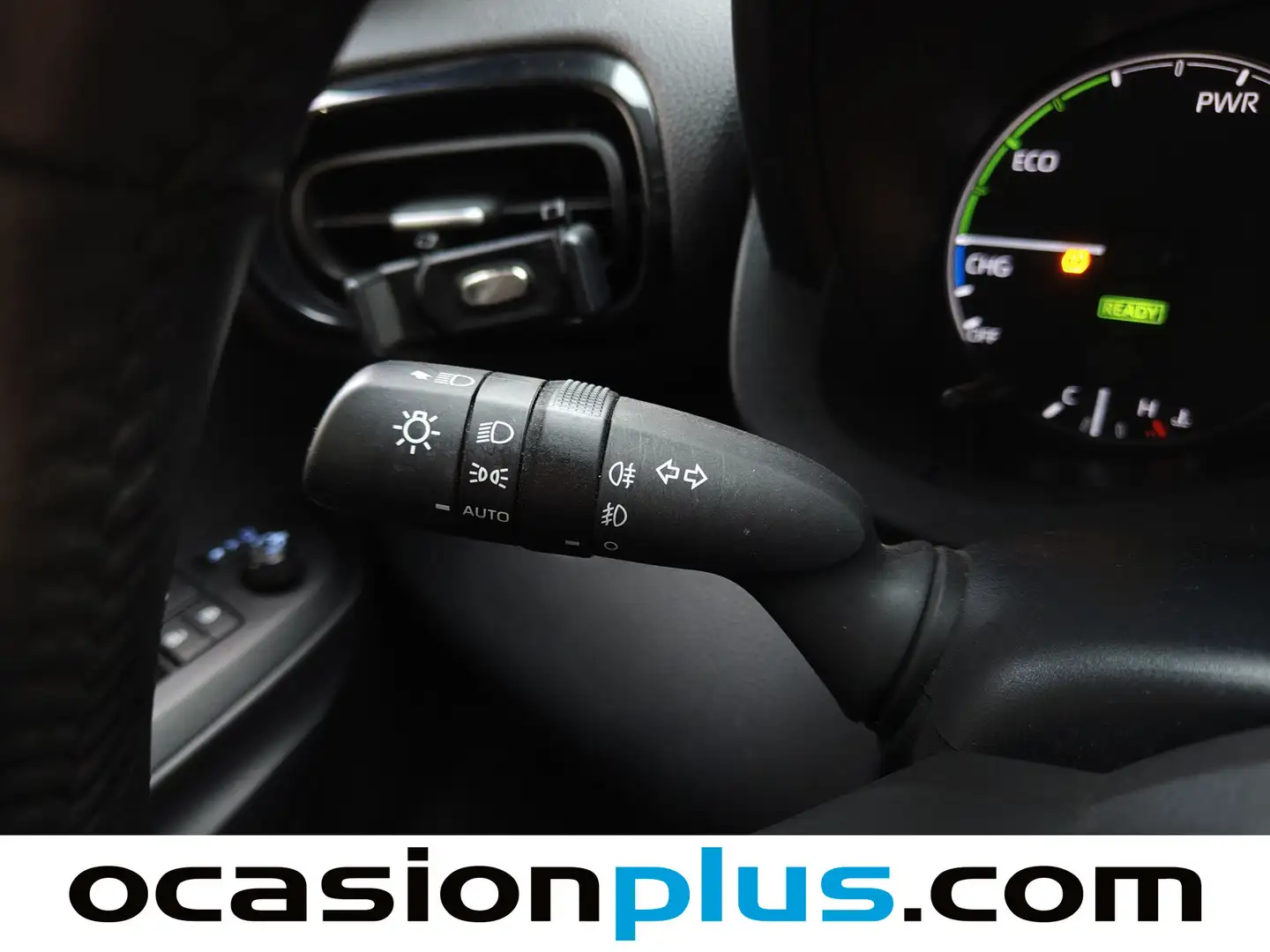 Foto Toyota Yaris Toyota Yaris 120H Business Plus (116 CV)