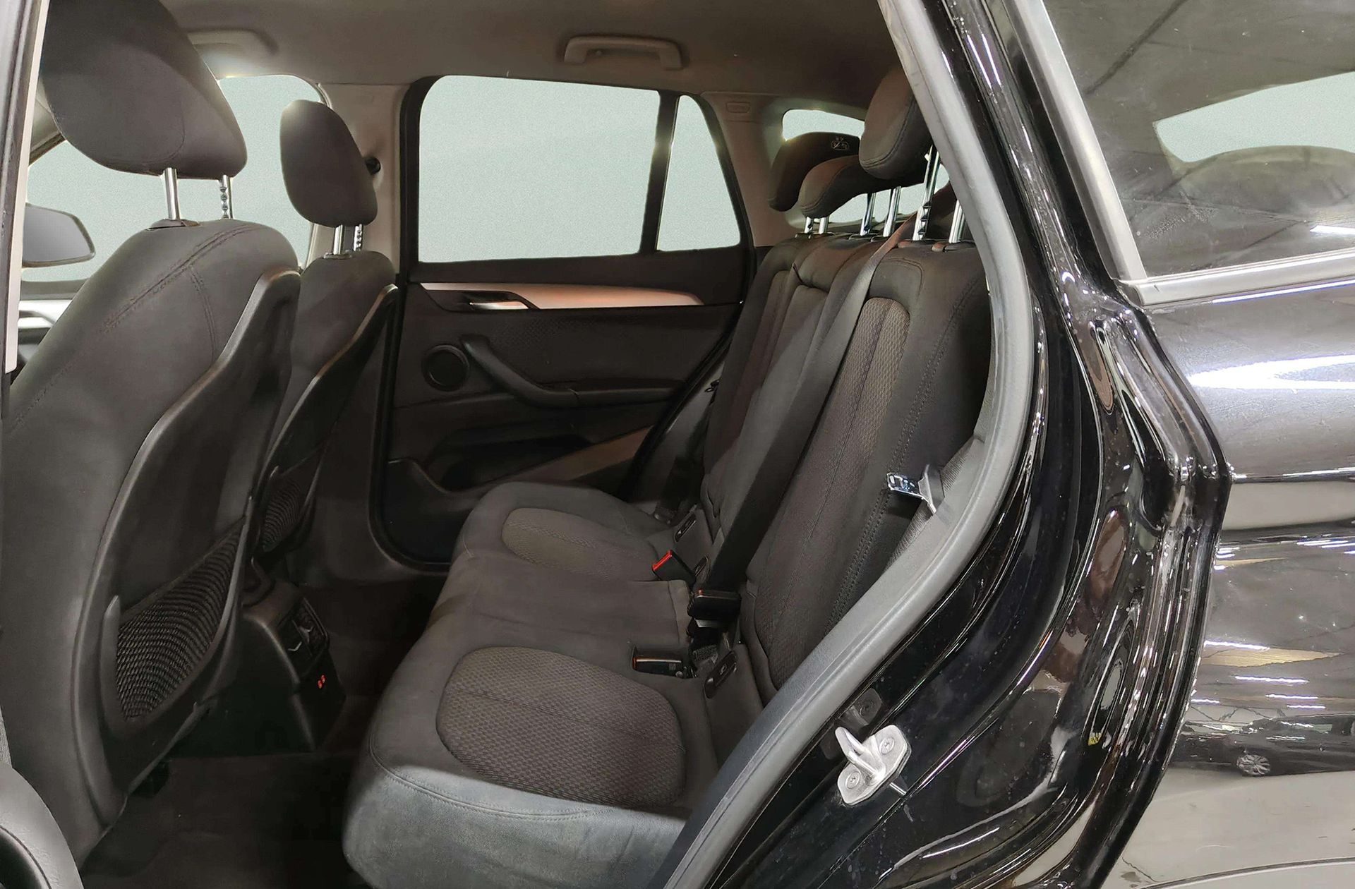 BMW X1 sDrive18d - foto 11