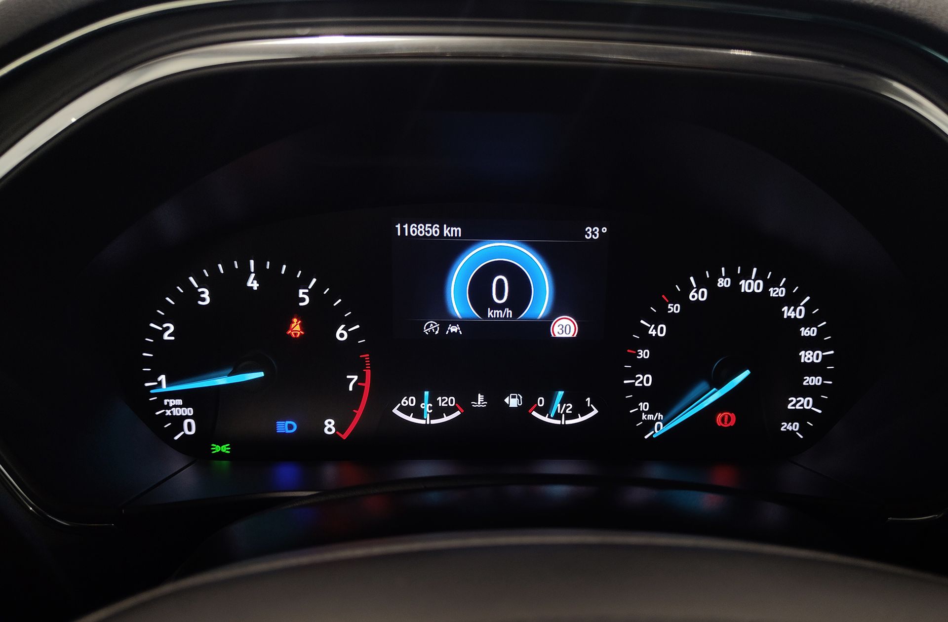 Ford Focus 1.0 EcoBoost Active - foto 28