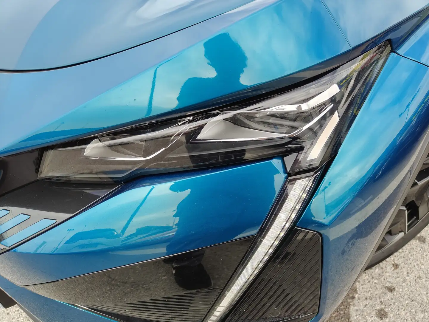 Foto Peugeot 408 Peugeot 408 GT Puretech EAT8 (130 CV)