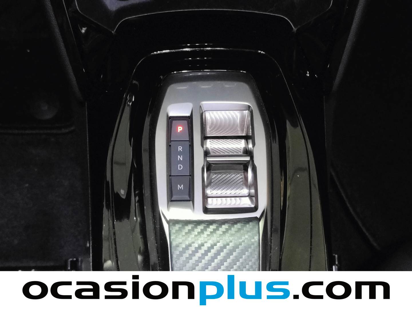 Foto Peugeot 2008 Peugeot 2008 Allure Hybrid eDCS6 (145 CV)